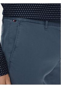 TOMMY HILFIGER - Tommy Hilfiger Chinosy Bleecker MW0MW33910 Niebieski Slim Fit. Kolor: niebieski. Materiał: bawełna #5