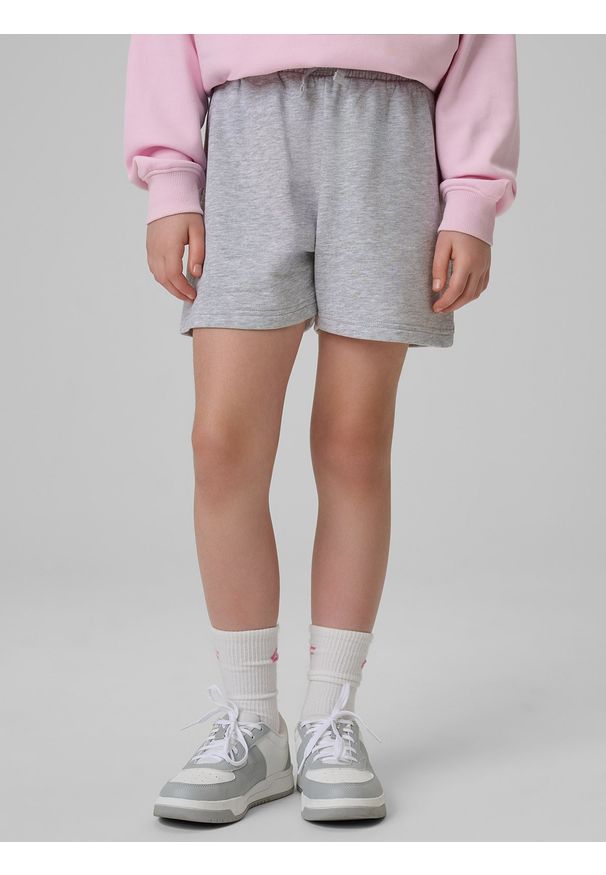4f - 4F Spodenki dresowe dziewczęce - szare 152 (11-12 lat). Kolor: szary. Materiał: dresówka. Długość: krótkie. Wzór: gładki, ze splotem. Sezon: lato