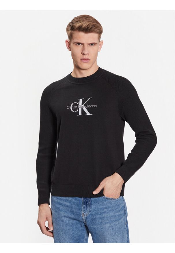 Calvin Klein Jeans Longsleeve J30J323408 Czarny Regular Fit. Kolor: czarny. Materiał: bawełna. Długość rękawa: długi rękaw