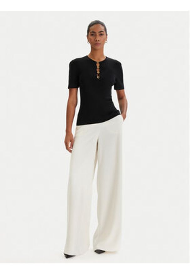 Karl Lagerfeld - KARL LAGERFELD Bluzka B1W18014 Czarny Slim Fit. Typ kołnierza: dekolt w karo. Kolor: czarny. Materiał: wiskoza