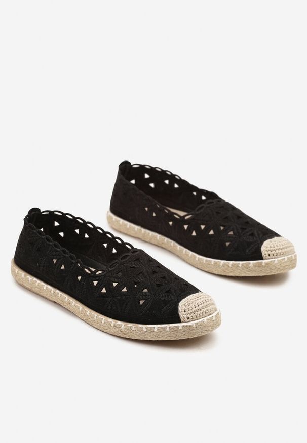 Born2be - Czarne Ażurowe Espadryle Vices z Ozdobną Plecionką Arivrae. Okazja: na spacer. Kolor: czarny. Wzór: ażurowy. Sezon: lato. Obcas: na obcasie. Styl: elegancki. Wysokość obcasa: niski