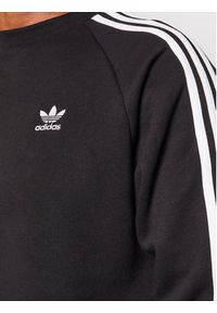 Adidas - adidas Bluza adicolor Classics 3-Stripes Crew GN3487 Czarny Regular Fit. Kolor: czarny. Materiał: bawełna #4