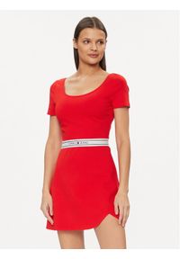 Tommy Jeans Sukienka letnia Logo Tape DW0DW17924 Czerwony Regular Fit. Kolor: czerwony. Materiał: syntetyk, wiskoza. Sezon: lato