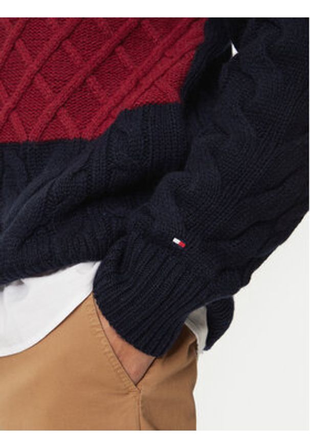 TOMMY HILFIGER - Tommy Hilfiger Sweter MW0MW36546 Granatowy Regular Fit. Kolor: niebieski. Materiał: wełna