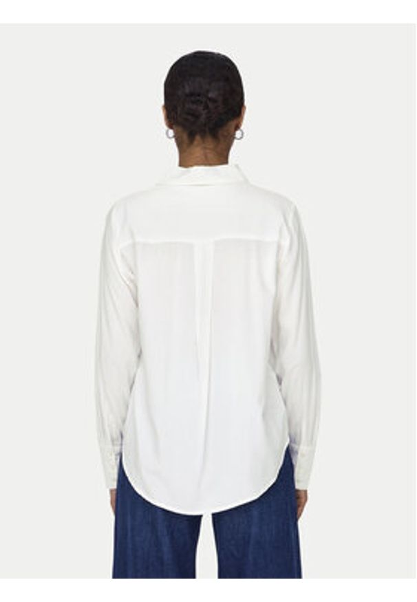 only - ONLY Koszula Berit 15320243 Biały Regular Fit. Kolor: biały. Materiał: wiskoza