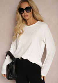 Renee - Biała Bluzka Longsleeve z Prążkowanego Materiału Gigitha. Okazja: na co dzień. Kolor: biały. Materiał: prążkowany, materiał. Długość rękawa: długi rękaw. Sezon: lato, wiosna. Styl: casual #3