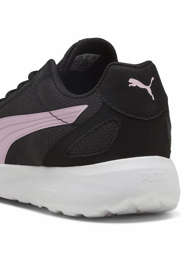 Puma - Damskie sneakersy SOFTRIDE Cosmic PUMA Black Pale Pink. Kolor: czarny, różowy, wielokolorowy. Materiał: skóra, syntetyk, nubuk. Szerokość cholewki: normalna