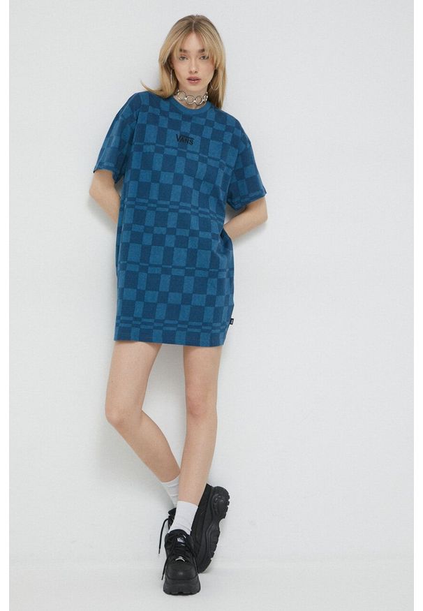 Vans sukienka bawełniana kolor niebieski mini oversize. Kolor: niebieski. Materiał: bawełna. Długość rękawa: krótki rękaw. Typ sukienki: oversize. Długość: mini