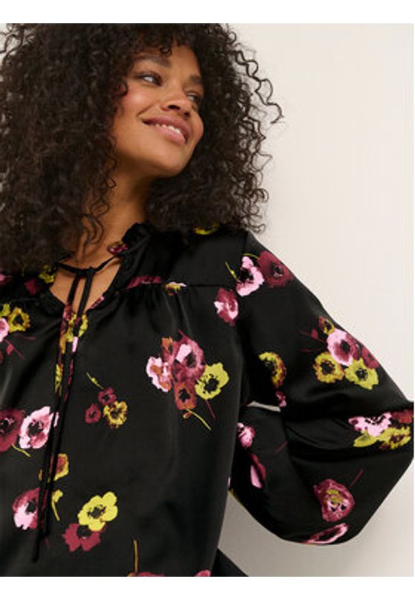 Kaffe Bluzka Donna 10507156 Czarny Relaxed Fit. Kolor: czarny. Materiał: syntetyk