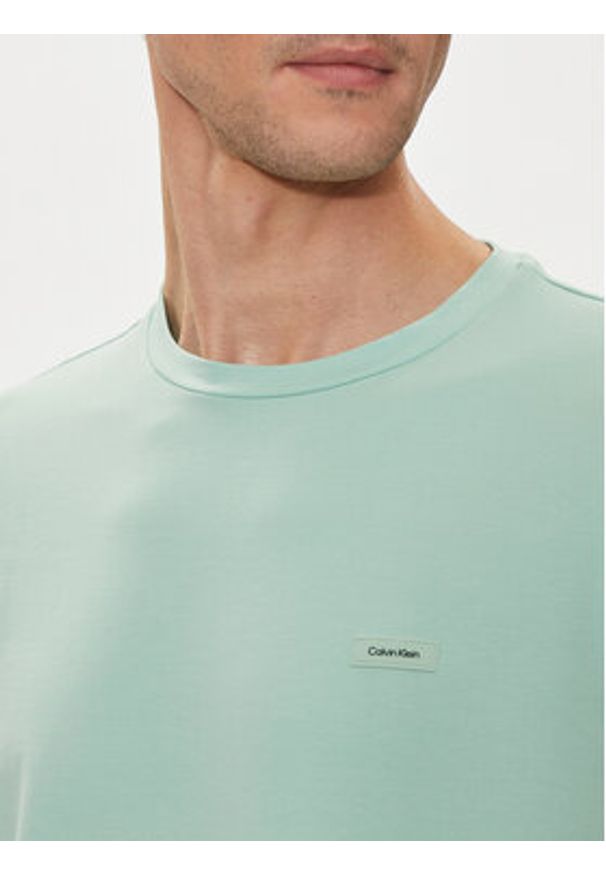 Calvin Klein T-Shirt K10K112724 Zielony Slim Fit. Kolor: zielony. Materiał: bawełna