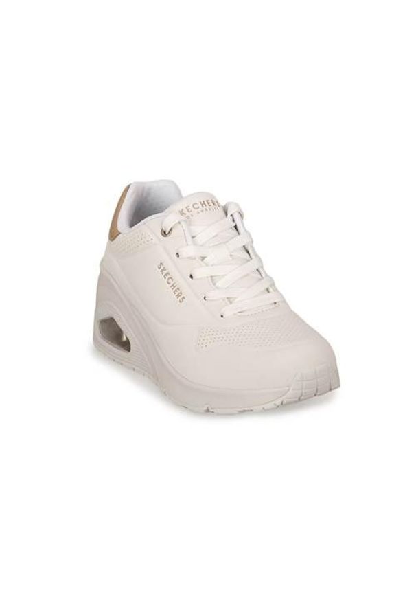 skechers - Buty do chodzenia damskie Skechers Wht Uno Wedge. Kolor: biały. Materiał: materiał, syntetyk. Szerokość cholewki: normalna. Sport: turystyka piesza