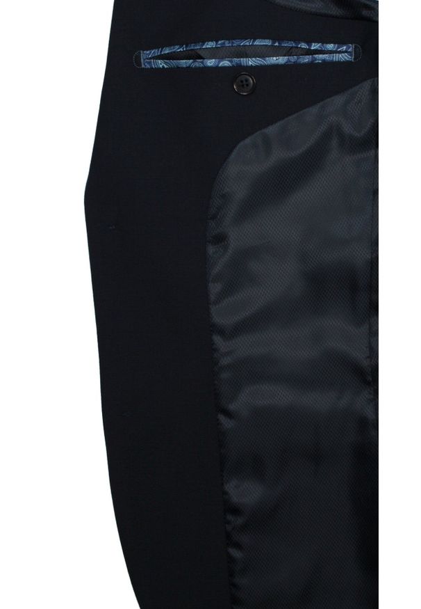 un SARTO - Garnitur Granatowy Ślubny, Elegancki, SUPER SLIM, Zapinany na Dwa Guziki, Spodnie w Kant -UN SARTO. Kolor: niebieski. Materiał: poliester, bawełna, wiskoza. Wzór: gładki