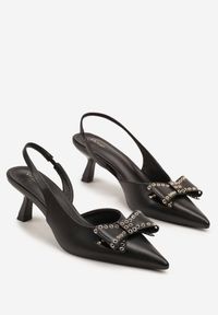 Renee - Czarne Sandały Vices na Kaczuszce Slingback z Kokardą i Nitami Fennadia. Okazja: na co dzień, na spacer. Zapięcie: sprzączka. Kolor: czarny. Materiał: jeans. Obcas: na szpilce. Styl: klasyczny, elegancki, casual. Wysokość obcasa: średni #4