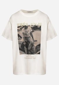 Born2be - Biały T-shirt z Bawełny Ozdobiony Nadrukiem i Brokatem Marionel. Okazja: na co dzień. Kolor: biały. Materiał: bawełna. Wzór: aplikacja, nadruk. Styl: klasyczny, casual, elegancki #5