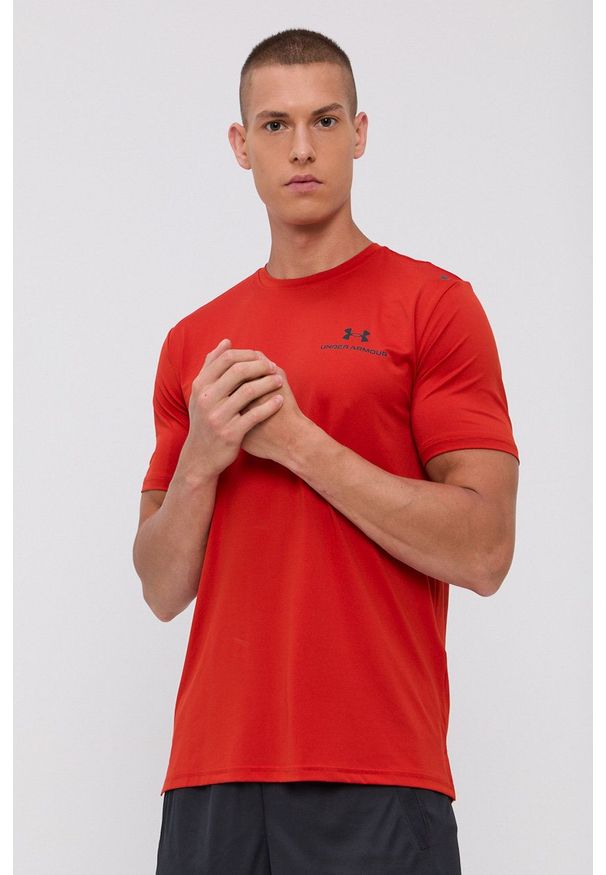 Under Armour - T-shirt. Kolor: czerwony. Materiał: dzianina. Wzór: nadruk