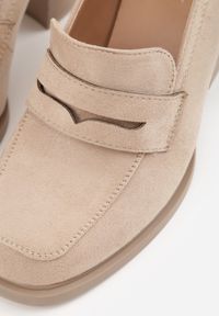 Born2be - Beżowe Półbuty w Stylu Mokasynów na Obcasie z Ozdobnym Przeszyciem Edanithiel. Okazja: na co dzień. Kolor: beżowy. Materiał: jeans. Obcas: na obcasie. Styl: casual, elegancki, klasyczny. Wysokość obcasa: średni #7