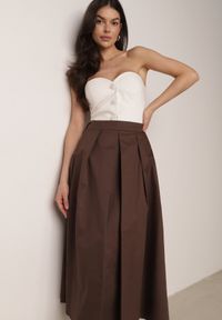 Born2be - Brązowa Rozkloszowana Spódnica z Bawełny z Szerokimi Plisami Malona. Okazja: do pracy, na co dzień. Kolor: brązowy. Materiał: bawełna. Styl: casual #5