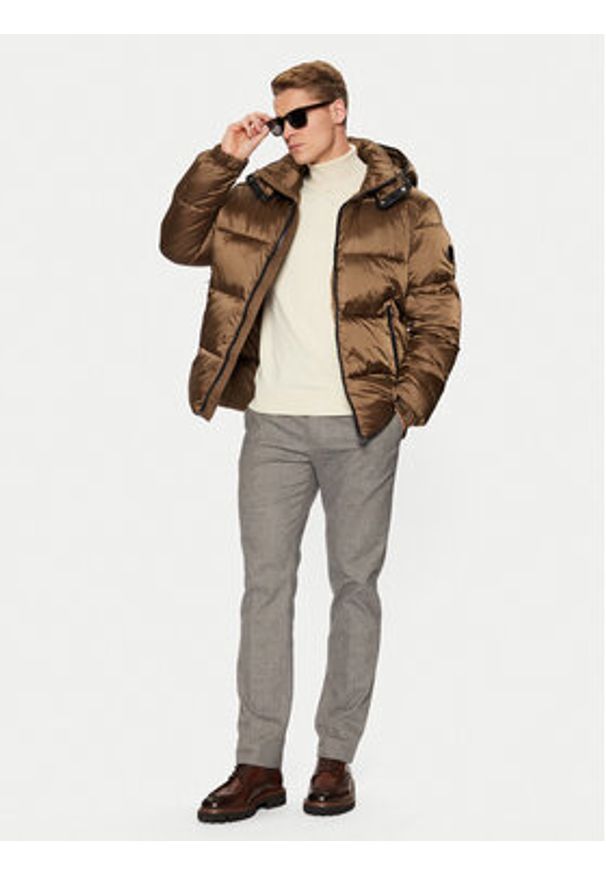 JOOP! Kurtka zimowa 17 JO-125Ambro 30044256 Brązowy Regular Fit. Kolor: brązowy. Materiał: syntetyk. Sezon: zima