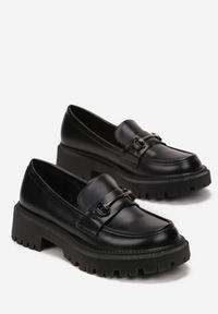 Renee - Czarne Mokasyny z Metalową Klamerką na Grubej Podeszwie Gabriele. Kolor: czarny #2