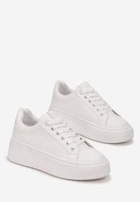 Born2be - Białe Sneakersy na Platformie Berdolina. Kolor: biały. Obcas: na platformie #5