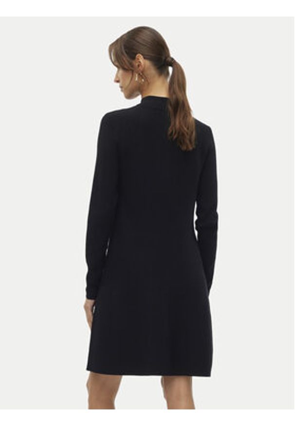 Vero Moda Sukienka dzianinowa Nancy 10309303 Czarny Loose Fit. Kolor: czarny. Materiał: syntetyk