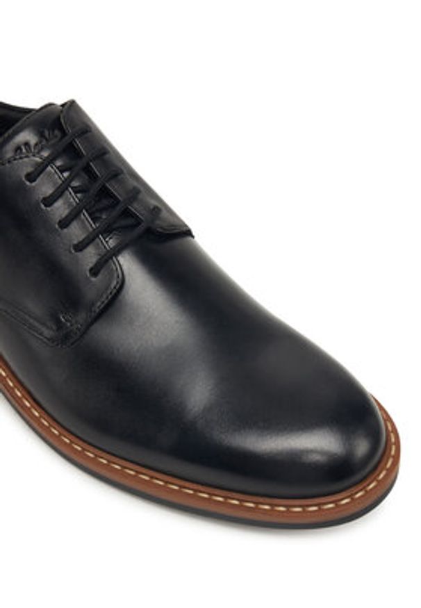 Clarks Półbuty Aldwin Lace 26183981 Czarny. Kolor: czarny. Materiał: skóra