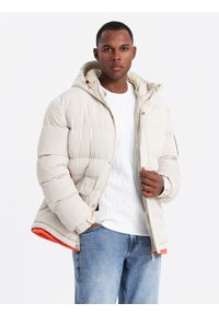 Ombre Clothing - Sportowa ciepła kurtka męska z podwójnym kapturem – jasny beżowy V1 - Rozmiar: XL. Kolor: szary. Materiał: syntetyk, tkanina, poliester, materiał. Długość: długie. Wzór: aplikacja, nadruk, napisy. Styl: sportowy #6
