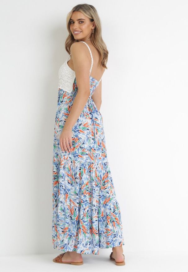 Born2be - Niebieska Wiskozowa Sukienka Maxi z Szydełkową Górą i Rozkloszowanym Dołem Eumila. Kolor: niebieski. Materiał: wiskoza. Długość rękawa: na ramiączkach. Sezon: wiosna, lato. Typ sukienki: rozkloszowane. Długość: maxi