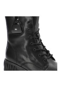 Czarne Botki Artiker Modne Skórzane Buty Na Obcasie. Kolor: czarny. Materiał: skóra. Szerokość cholewki: normalna. Wzór: aplikacja. Obcas: na obcasie. Styl: rockowy, elegancki. Wysokość obcasa: średni #5