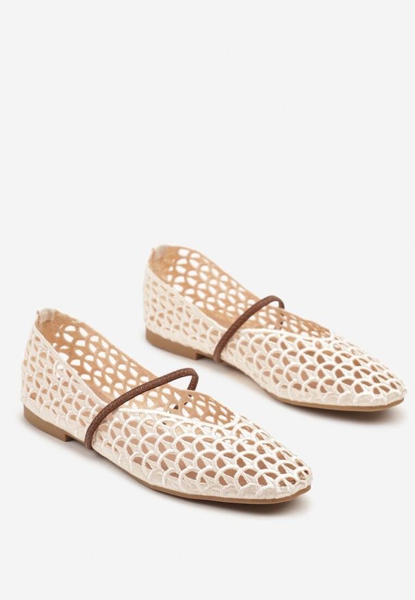 Born2be - Beżowe Balerinki Boho z Szydełkową Cholewką z Paskiem Vocele. Okazja: na spacer. Zapięcie: pasek. Kolor: beżowy. Szerokość cholewki: normalna. Sezon: lato. Styl: boho