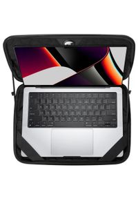 SPIGEN - Pokrowiec Spigen Rugged Armor Pouch Pro 15''-16'' czarny. Kolor: czarny. Styl: elegancki