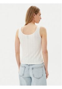 Pieces Top Fia 17155482 Biały Slim Fit. Kolor: biały. Materiał: bawełna
