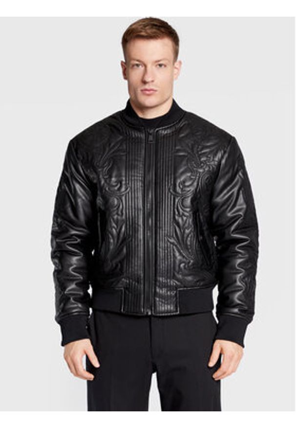 Kurtka z imitacji skóry Versace Jeans Couture. Kolor: czarny. Materiał: skóra