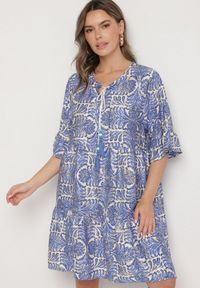 Born2be - Niebieska Sukienka z Lnem o Rozkloszowanym Kroju z Falbanami i Metalicznym Nafrukiem Rinanis. Okazja: na co dzień. Typ kołnierza: dekolt w serek. Kolor: niebieski. Materiał: len. Wzór: aplikacja. Styl: klasyczny, casual, elegancki #1