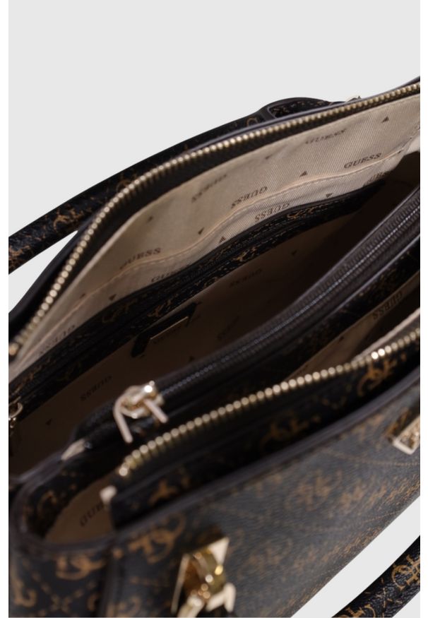 Guess - GUESS Brązowa torebka damska Noelle. Kolor: brązowy. Materiał: skórzane