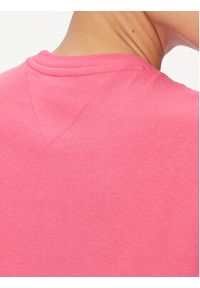 Tommy Jeans T-Shirt Badge DW0DW17391 Różowy Boxy Fit. Kolor: różowy. Materiał: syntetyk #2