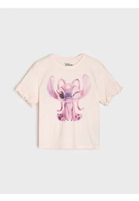 Sinsay - Bawełniana koszulka z nadrukiem Lilo & Stitch - kremowy. Kolor: kremowy. Materiał: bawełna. Wzór: nadruk #1