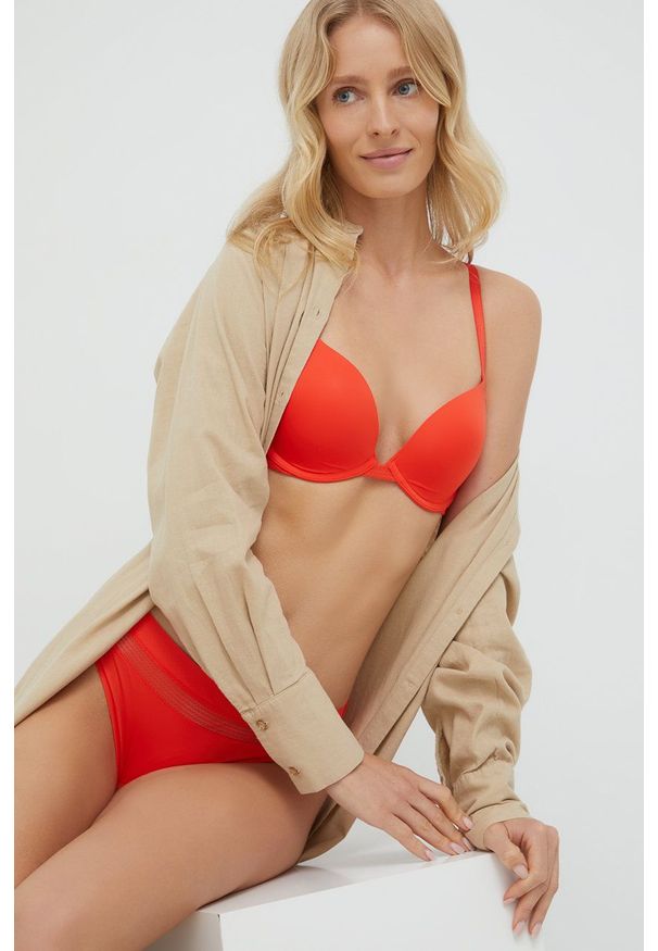 Calvin Klein Underwear biustonosz kolor czerwony gładki. Kolor: pomarańczowy. Materiał: materiał. Rodzaj stanika: wyciągane miseczki, biustonosz z fiszbinami, odpinane ramiączka. Wzór: gładki