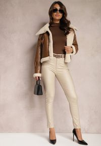 Renee - Beżowe Spodnie Skinny z Ekoskóry Zejomi. Stan: podwyższony. Kolor: beżowy. Materiał: skóra ekologiczna