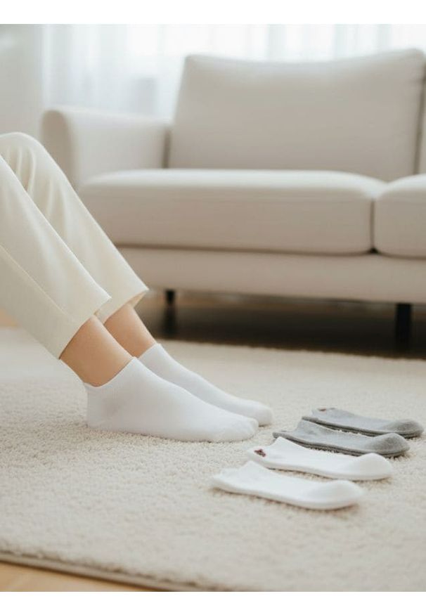 Sinsay - Zestaw skarpet z psami oraz gładkich 5 pack - wielobarwny. Wzór: gładki