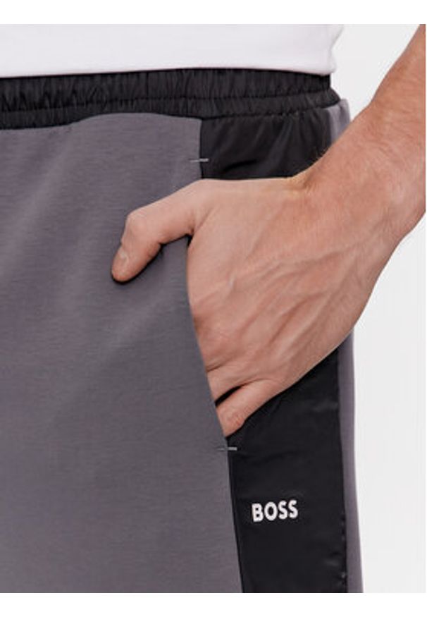 BOSS - Boss Spodnie dresowe Hadikon 50504888 Szary Relaxed Fit. Kolor: szary. Materiał: bawełna