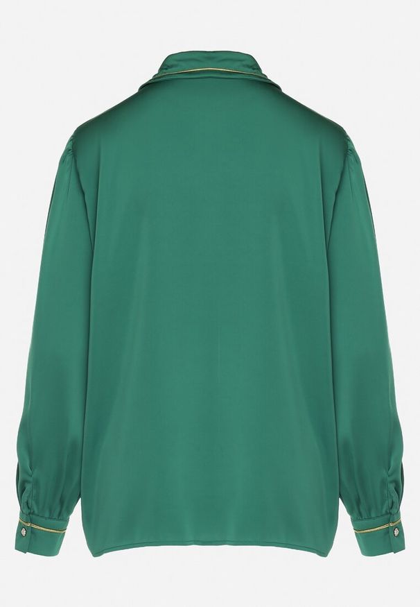 Born2be - Zielona Satynowa Koszula z Kołnierzykiem Ozdobiona Cyrkoniami i Perełkami Classa. Kolor: zielony. Materiał: satyna. Wzór: aplikacja. Styl: elegancki