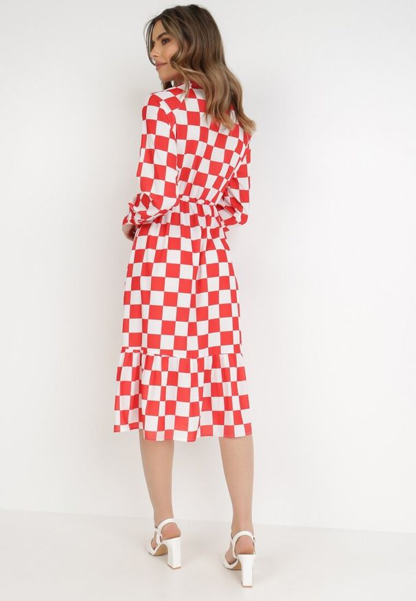 Born2be - Czerwono-Biała Sukienka Phaenano. Kolor: czerwony. Długość rękawa: długi rękaw. Długość: midi