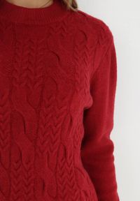 Born2be - Bordowy Sweter z Wełną i Warkoczykowym Splotem Ionephone. Kolor: czerwony. Materiał: wełna. Długość: długie. Wzór: ze splotem. Styl: klasyczny, elegancki #3