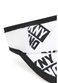 DKNY - Dkny daszek dziecięcy kolor biały wzorzysta. Kolor: biały #3