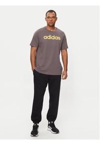 Adidas - adidas T-Shirt Essentials IS1343 Brązowy Regular Fit. Kolor: brązowy. Materiał: bawełna