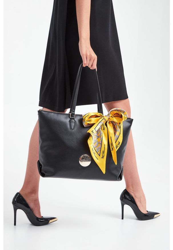 BeBlumarine - TOREBKA BE BLUMARINE. Wzór: aplikacja. Dodatki: z aplikacjami. Rodzaj torebki: na ramię