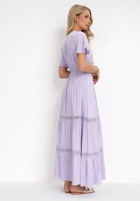 Born2be - Fioletowa Sukienka Maxi z Gumką w Talii i Koronkowymi Lamówkami Kelbie. Kolor: fioletowy. Materiał: koronka. Wzór: aplikacja. Długość: maxi #2