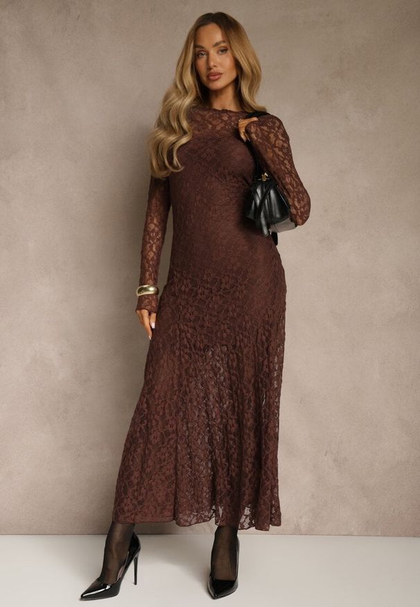 Renee - Brązowa Elegancka Sukienka z Koronki z Odkrytymi Plecami Lilafera. Okazja: na co dzień. Typ kołnierza: dekolt na plecach. Kolor: brązowy. Materiał: koronka. Długość rękawa: na ramiączkach. Wzór: koronka. Styl: elegancki