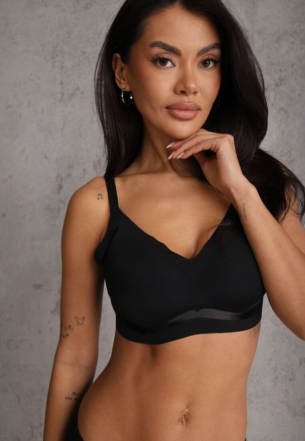 Renee - Czarny Biustonosz Ozdobiona Przezroczystymi Wstawkami z Usztywnieniem Seanael. Kolor: czarny. Materiał: dresówka. Rodzaj stanika: przezroczysty. Wzór: aplikacja